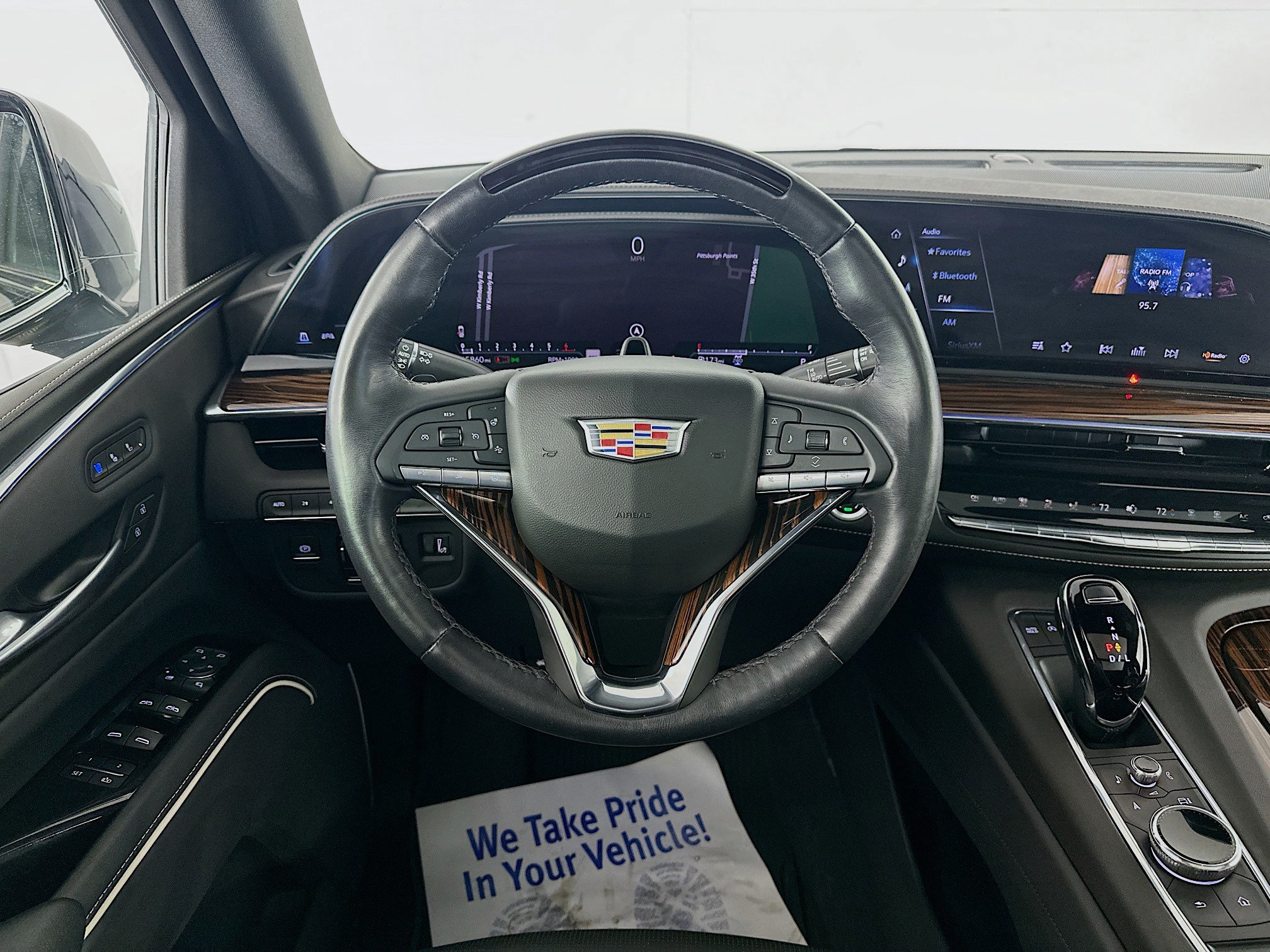 Used 2023 Cadillac Escalade Premium Luxury w/ Performance Package AWD/4WD image 23
