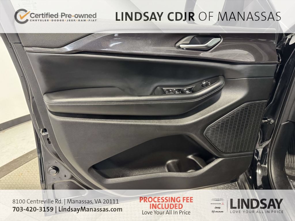 Certified 2023 Jeep Grand Cherokee Altitude AWD/4WD image 18