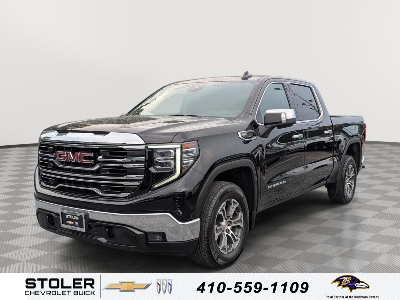 Used 2025 GMC Sierra 1500 SLT RWD image 1