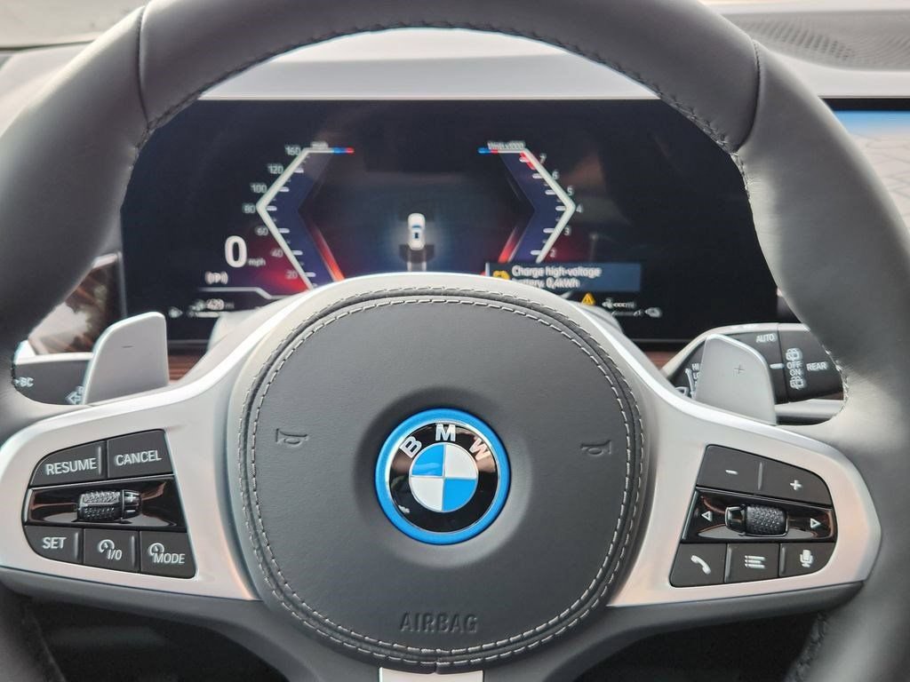 Used 2026 BMW X5 xDrive50e w/ M Sport Package AWD/4WD image 12
