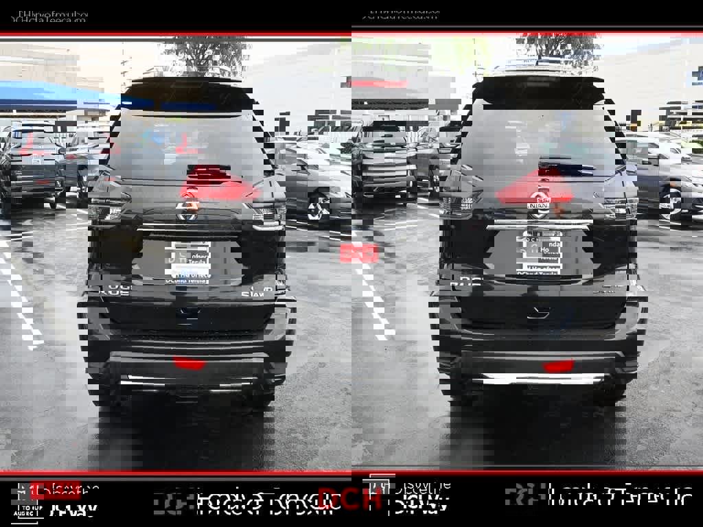 Used 2018 Nissan Rogue SL w/ Premium Package image 6