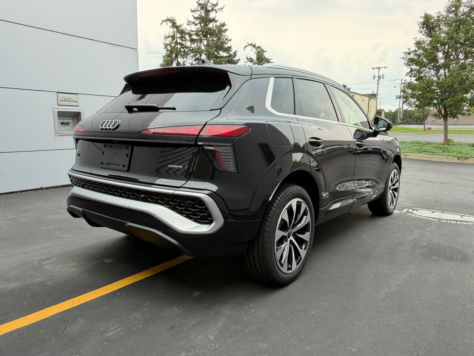 New 2026 Audi Q3 quattro 2.0T AWD/4WD image 10