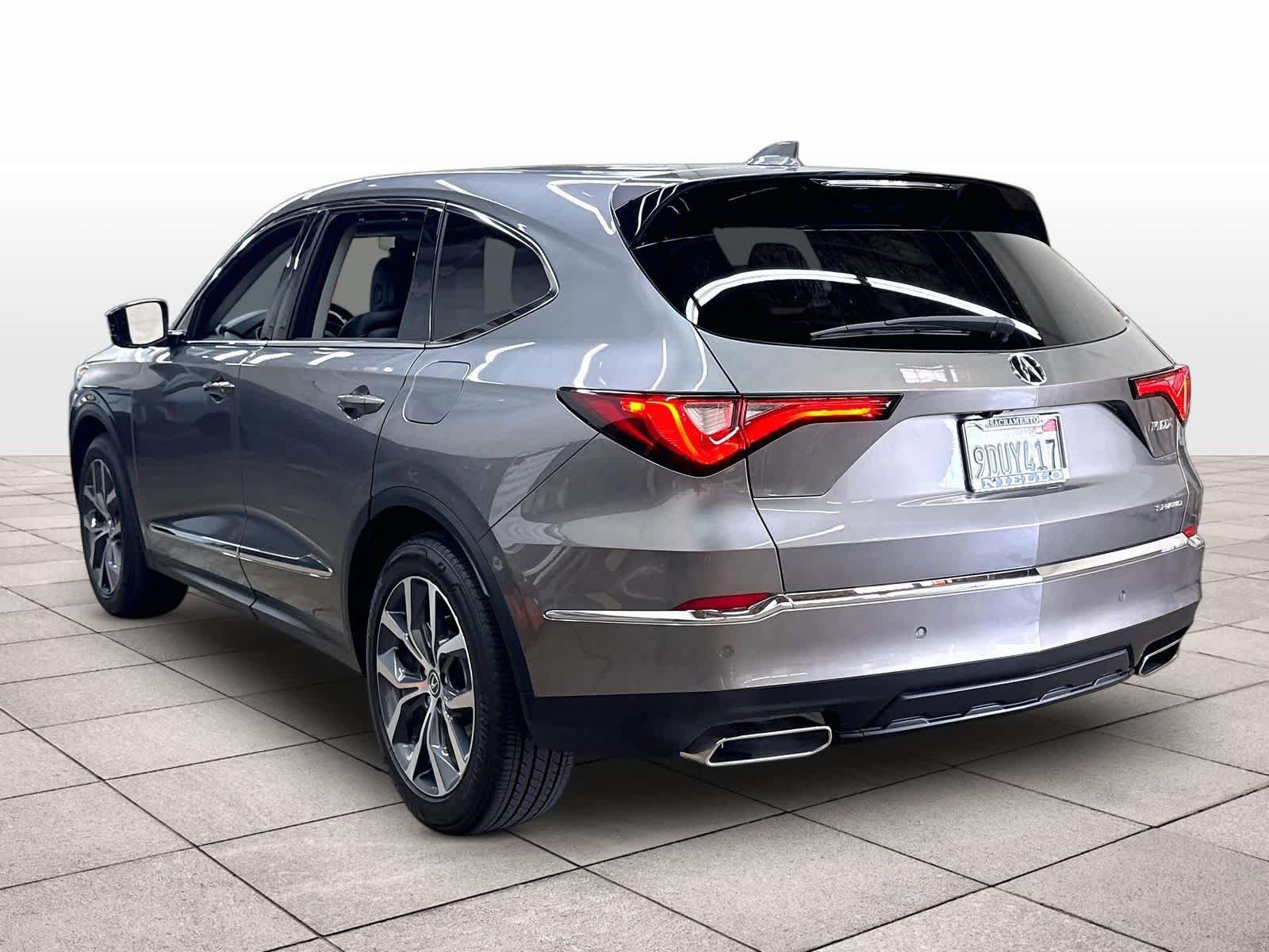 Used 2023 Acura MDX SH-AWD w/ Technology Package image 14