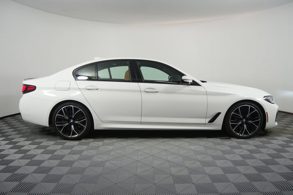Used 2023 BMW 530i w/ M Sport Package RWD image 2