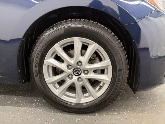 Used 2015 MAZDA MAZDA3 i Touring w/ Technology Package FWD image 22