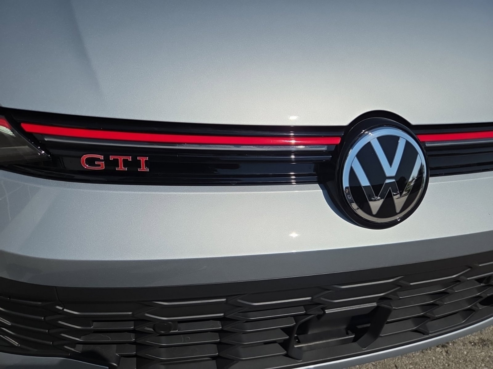 New 2026 Volkswagen GTI SE FWD image 15