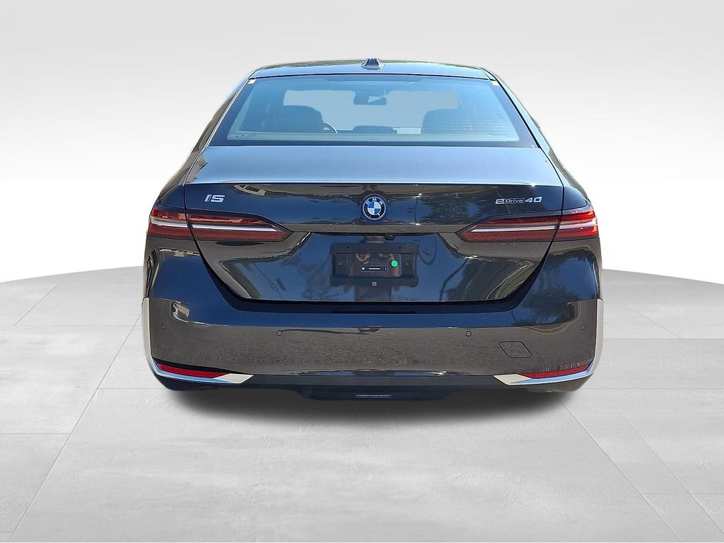 Used 2025 BMW i5 eDrive40i RWD image 5