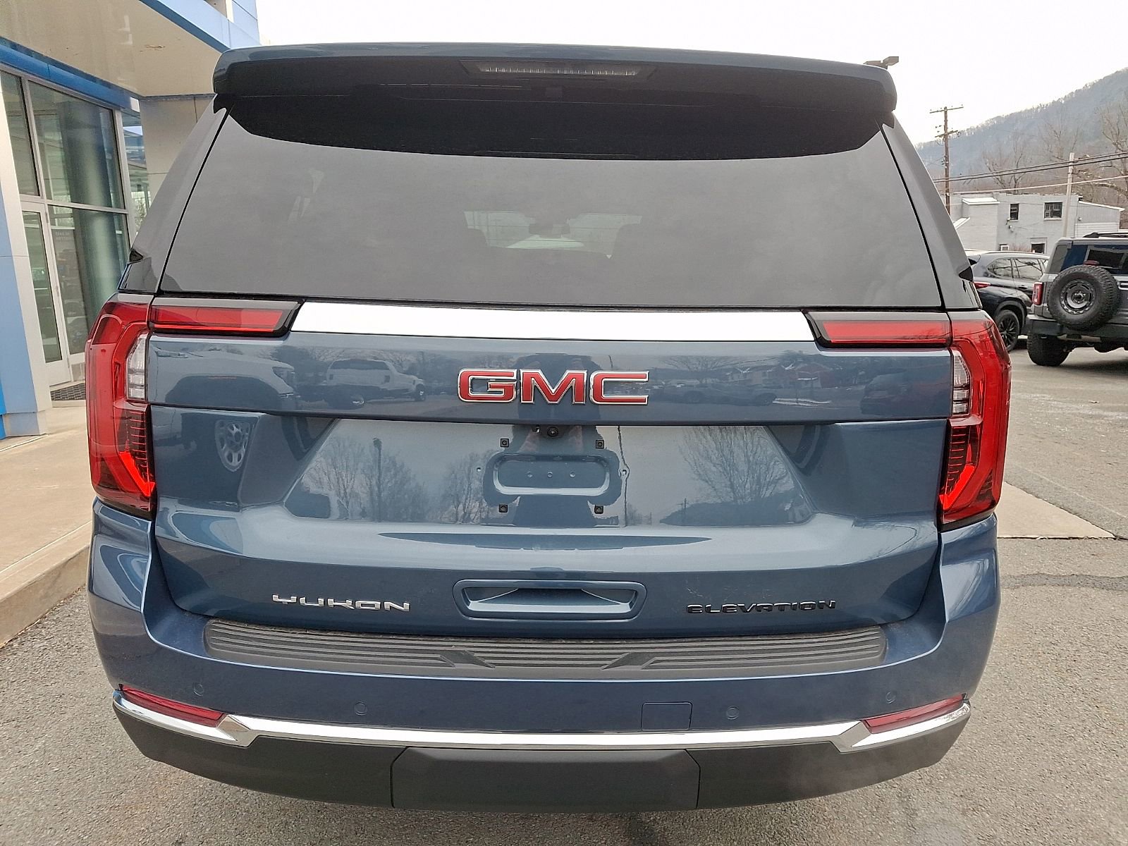 New 2026 GMC Yukon XL Elevation w/ LPO, Get Active Package image 5