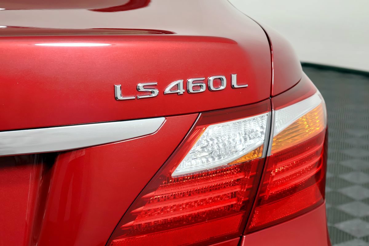 Used 2011 Lexus LS 460 L w/ Luxury Pkg AWD/4WD image 17