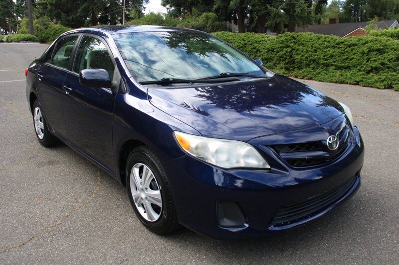 Used 2011 Toyota Corolla LE FWD image 2