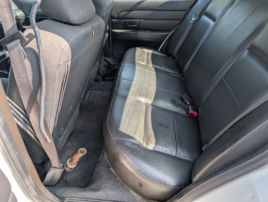 Used 2010 Ford Crown Victoria Police Interceptor RWD image 9