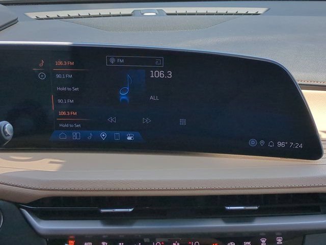 Used 2024 Cadillac XT4 Premium Luxury w/ Active Safety Package FWD image 16
