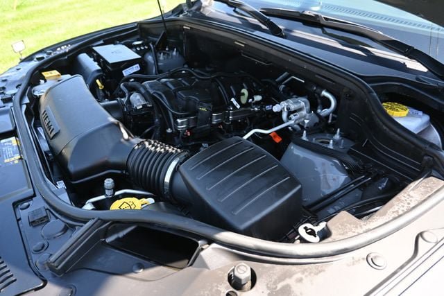 Used 2025 Dodge Durango R/T AWD/4WD image 16