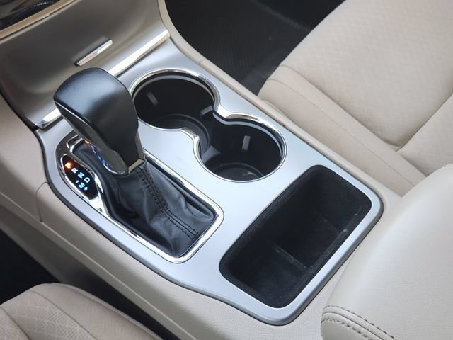 Used 2022 Jeep Grand Cherokee Laredo E w/ Security & Convenience Group AWD/4WD image 27