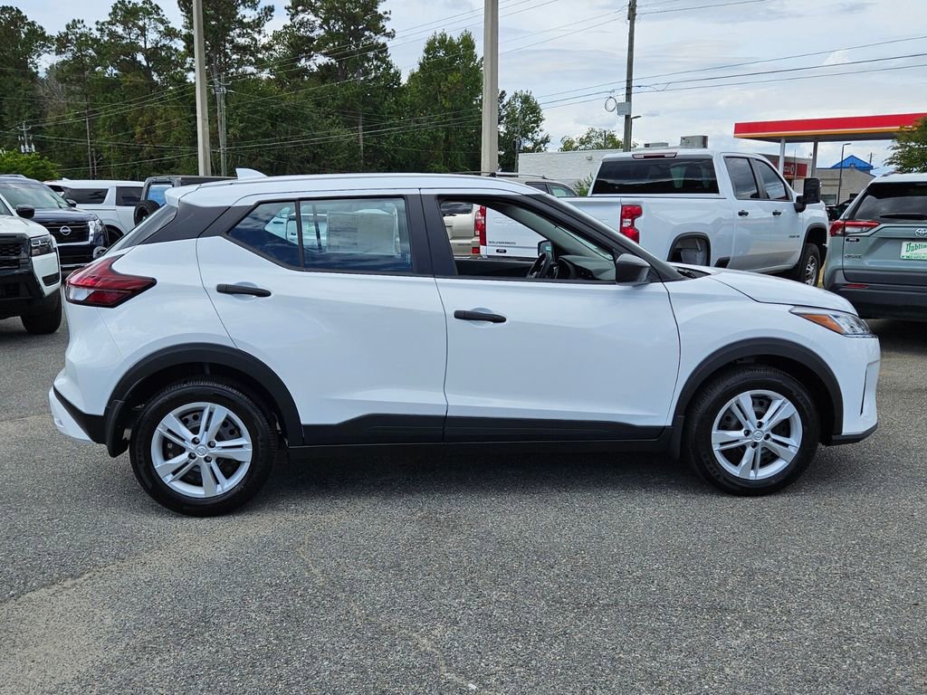 New 2025 Nissan Kicks Play S image 11