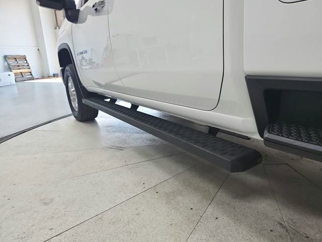 Used 2025 Chevrolet Silverado 2500 LTZ w/ LTZ Convenience Package image 45