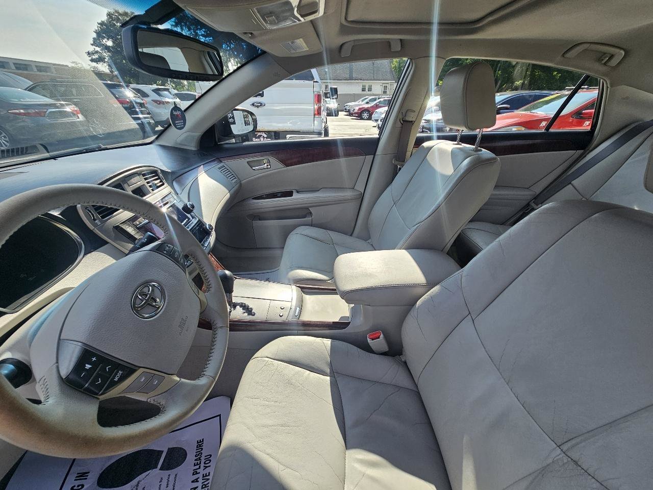 Used 2011 Toyota Avalon FWD image 19