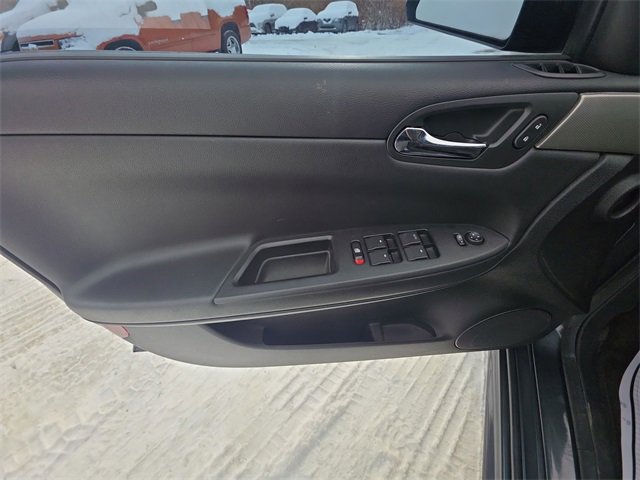 Used 2011 Chevrolet Impala Police image 13