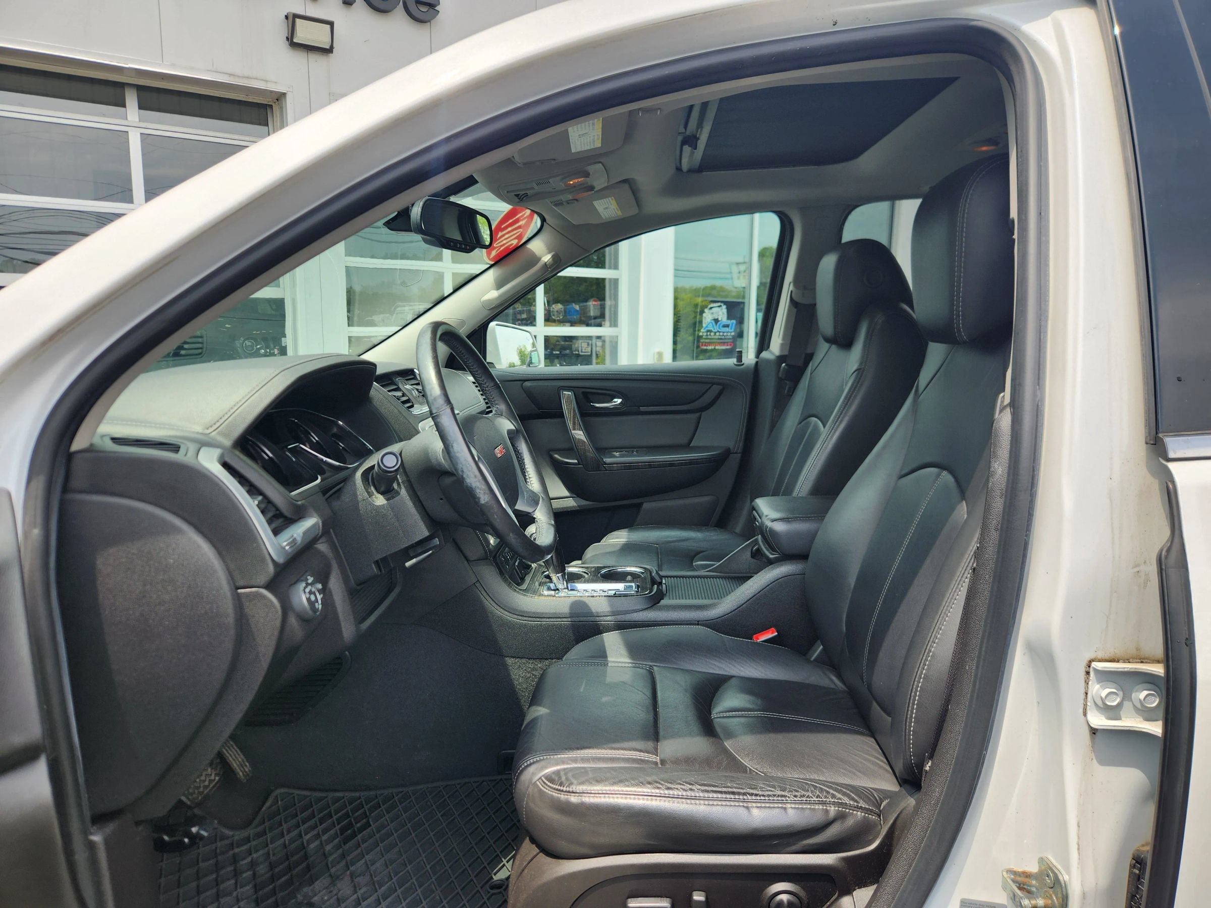 Used 2017 GMC Acadia Limited SLT AWD/4WD image 25