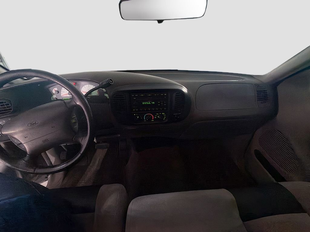 Used 2004 Ford F150 Lightning RWD image 22