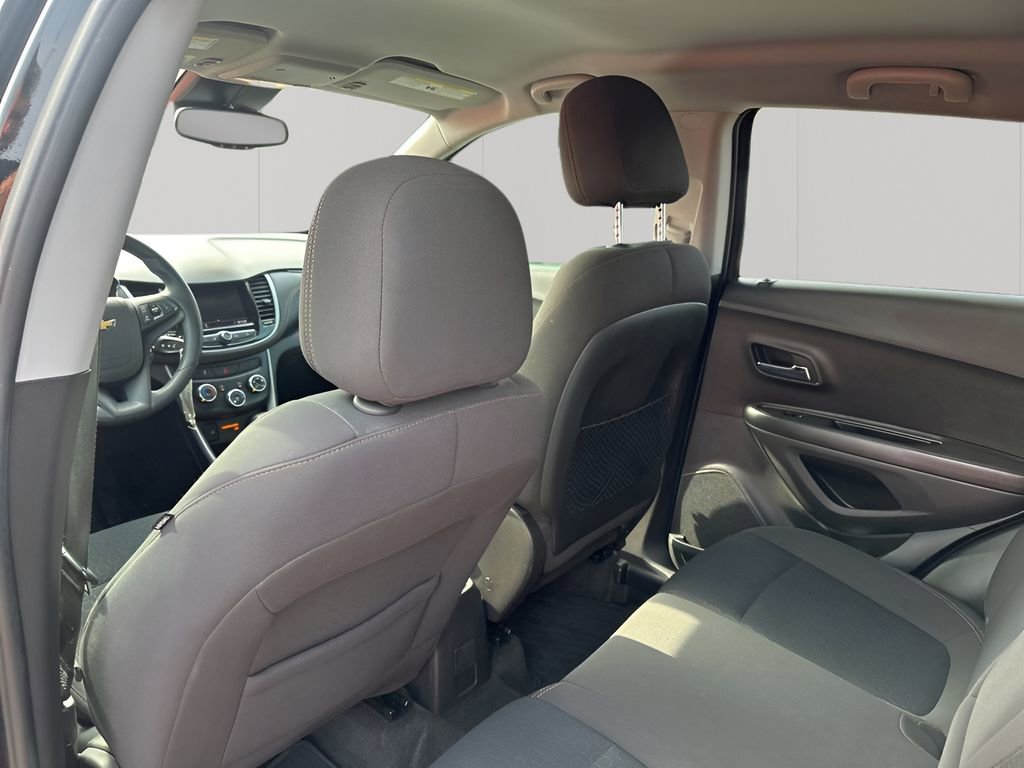 Used 2020 Chevrolet Trax LS w/ Tint and Cruise Package image 17