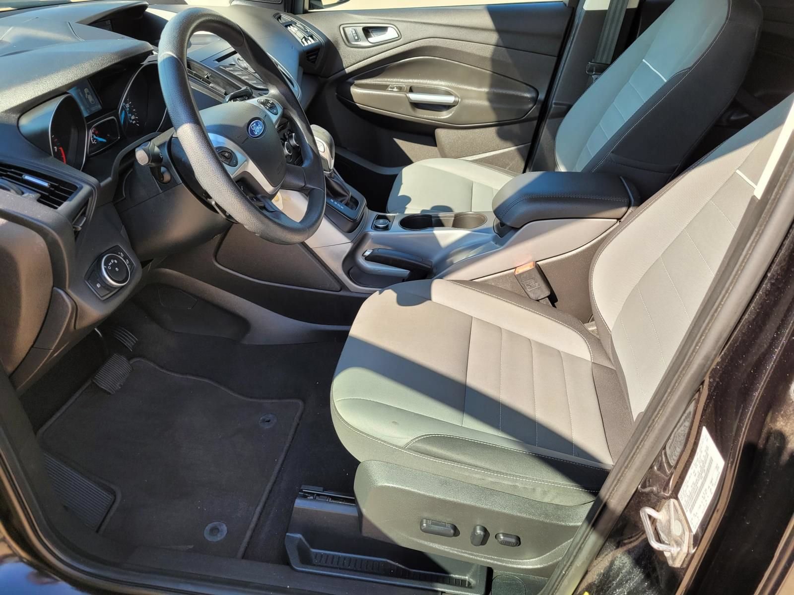 Used 2015 Ford Escape SE FWD image 22