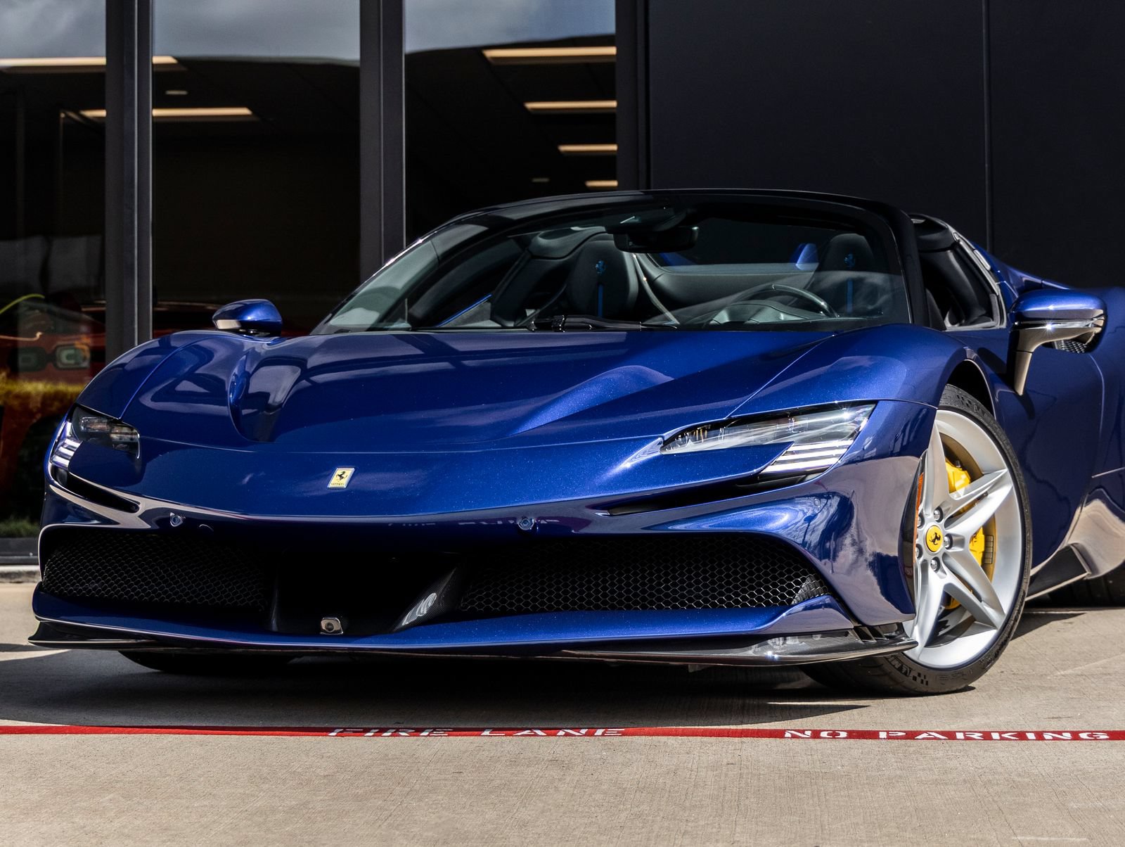 Used 2022 Ferrari SF90 Spider AWD/4WD image 3