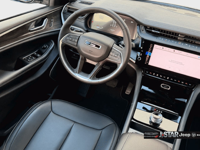 New 2026 Jeep Grand Cherokee Limited RWD image 16