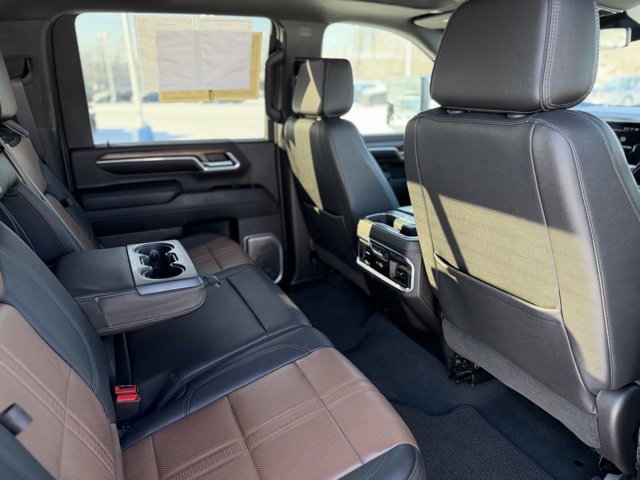 Used 2024 Chevrolet Silverado 3500 High Country image 40