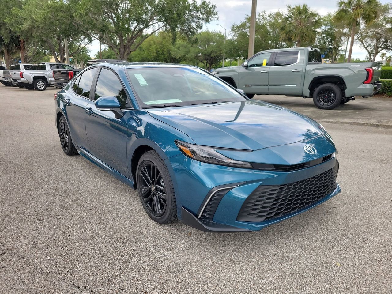 New 2026 Toyota Camry SE FWD image 2
