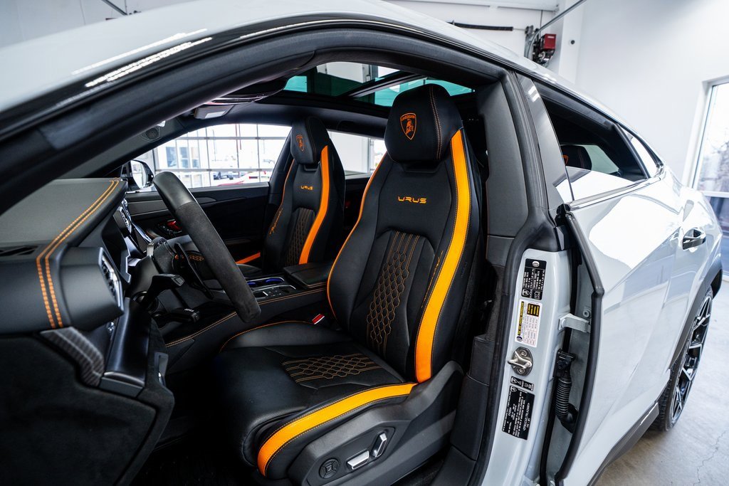 Used 2024 Lamborghini Urus Performante image 44