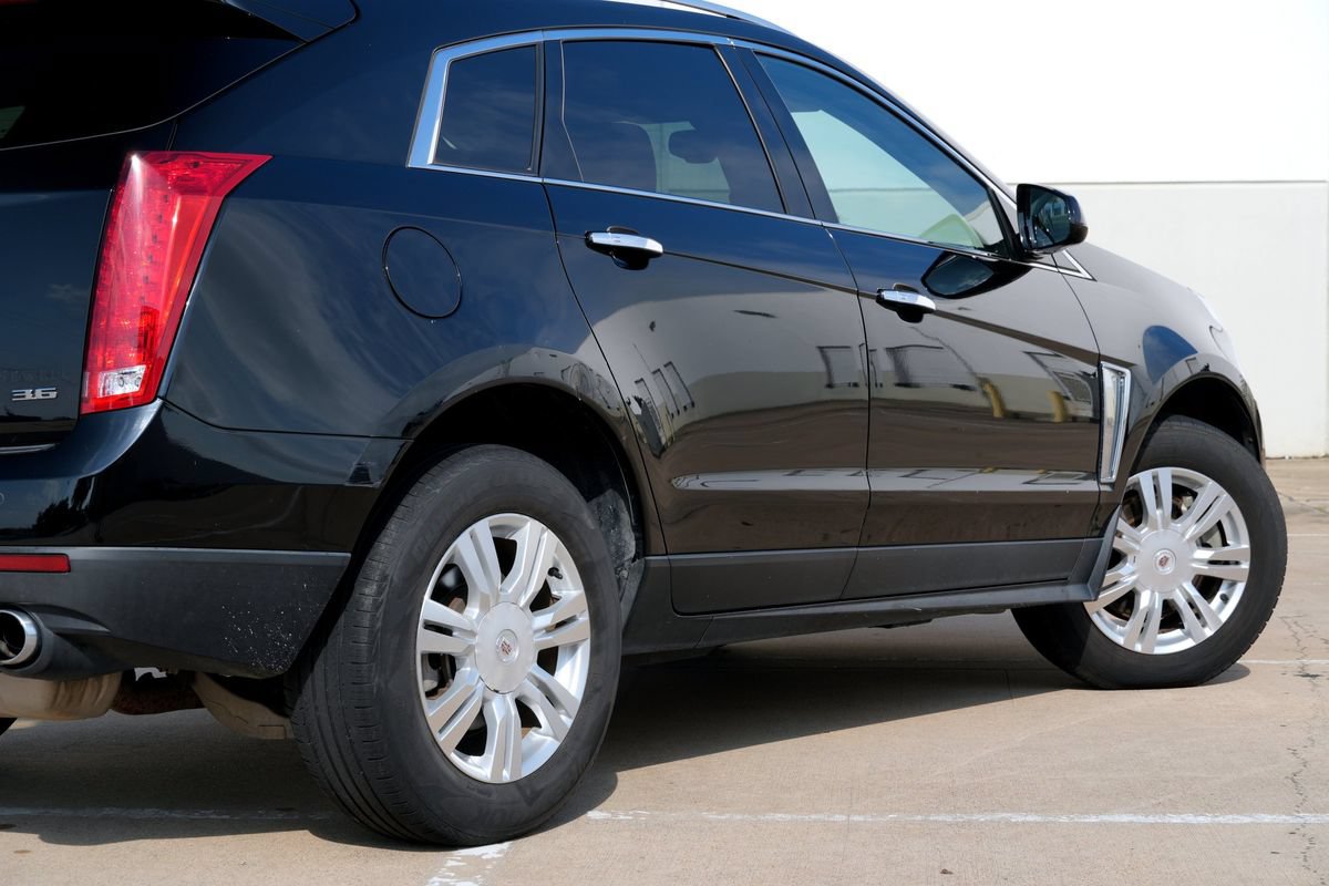Used 2013 Cadillac SRX Luxury w/ Driver Awareness Package FWD image 35