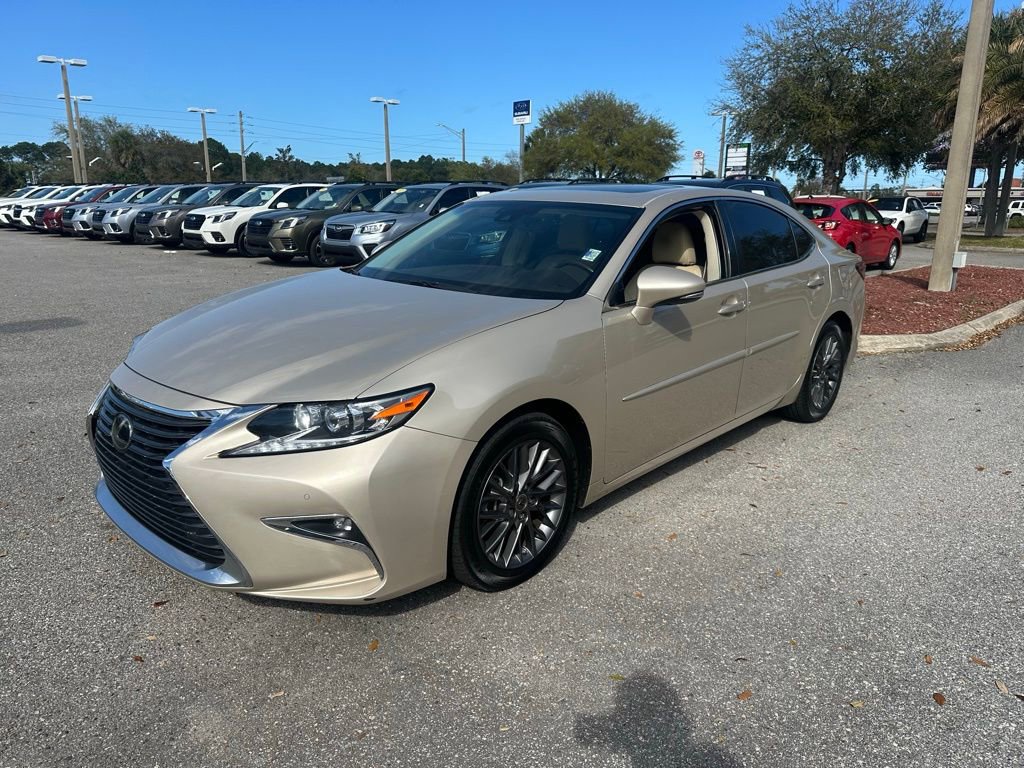 Used 2018 Lexus ES 350 w/ Navigation System Package image 11