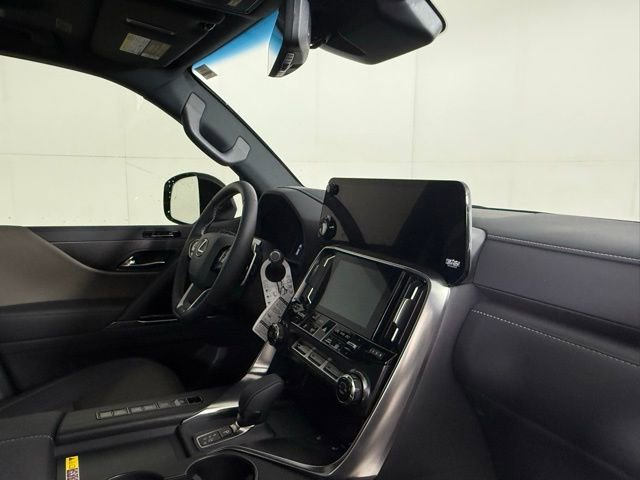 New 2025 Lexus LX 700h Overtrail image 36