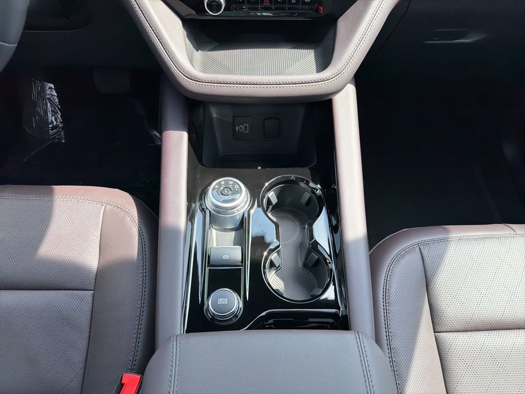 New 2026 Ford Explorer Platinum image 30