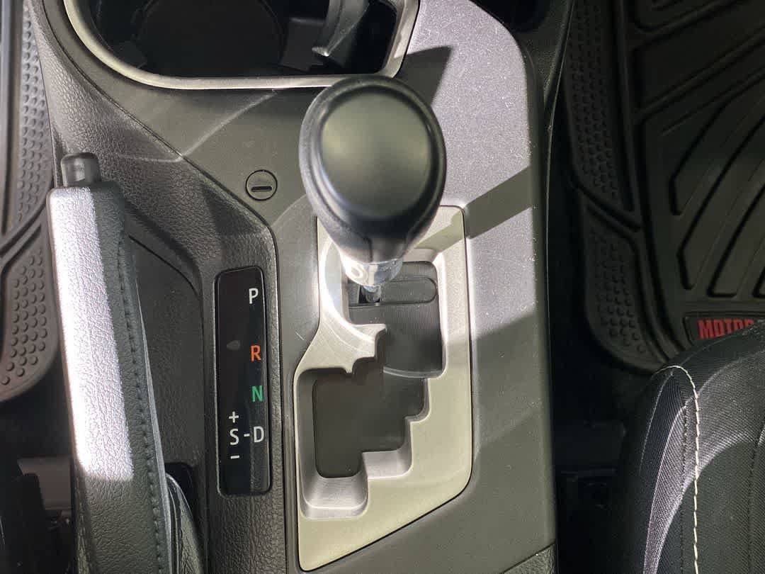 Used 2018 Toyota RAV4 XLE AWD/4WD image 22