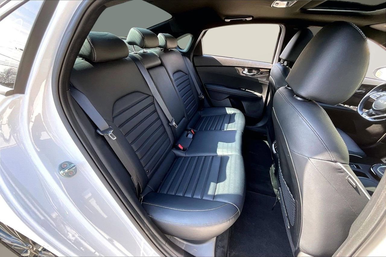 Used 2023 Kia Forte GT-Line w/ GT-Line Premium Package image 26