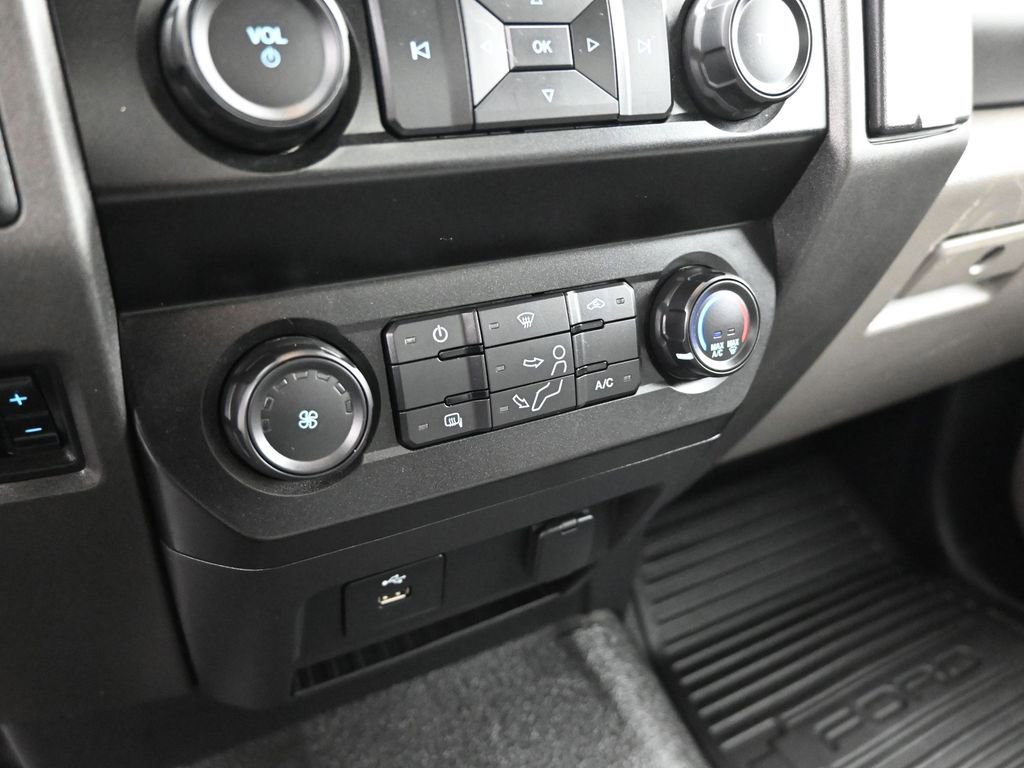Certified 2020 Ford F550 2WD Regular Cab Super Duty image 17