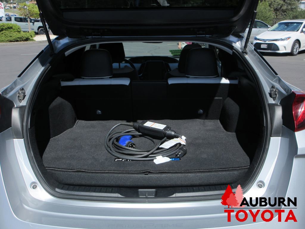 Used 2017 Toyota Prius Prime Advanced w/ Preferred Accessory Package image 6