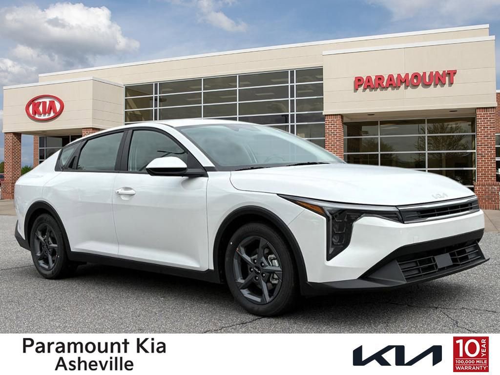 New 2025 Kia K4 LXS
