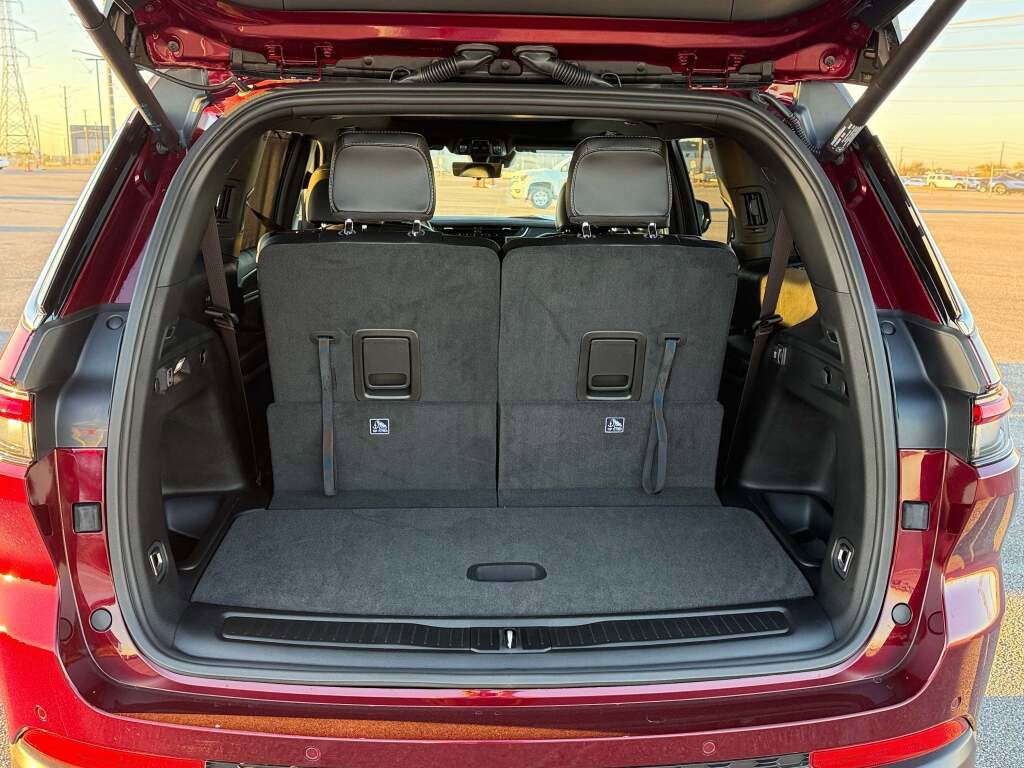 New 2025 Jeep Grand Cherokee L Limited w/ Luxury Tech Group II image 19