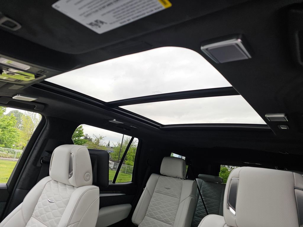 New 2026 Cadillac Escalade Platinum Sport AWD/4WD image 24