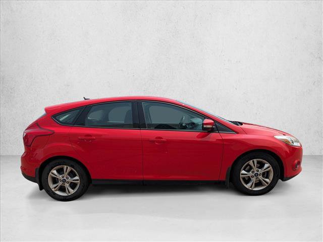 Used 2014 Ford Focus SE w/ SE Winter Package FWD video 4