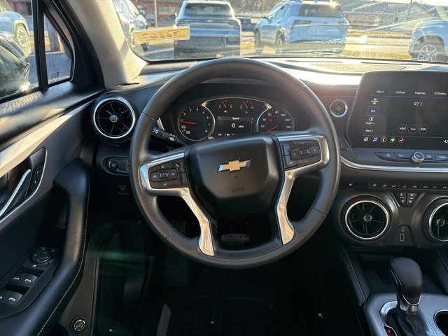 Used 2024 Chevrolet Blazer LT w/ Convenience Package image 3