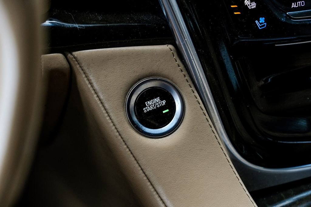 Used 2019 Cadillac Escalade Platinum image 18