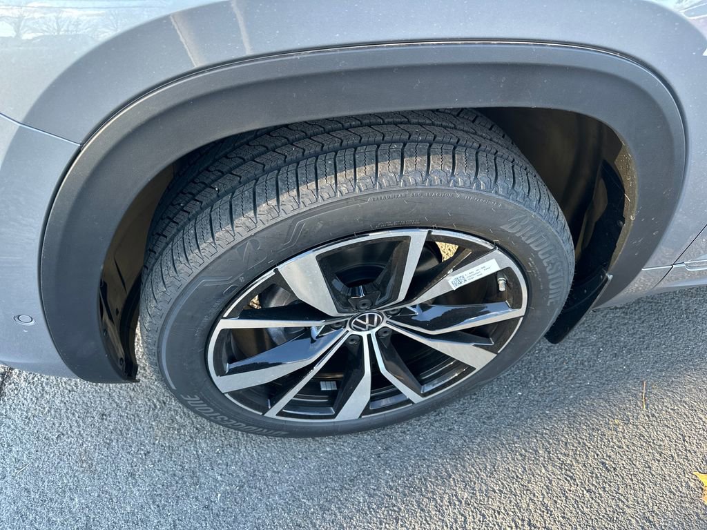 New 2026 Volkswagen Atlas SEL Premium R-Line image 2