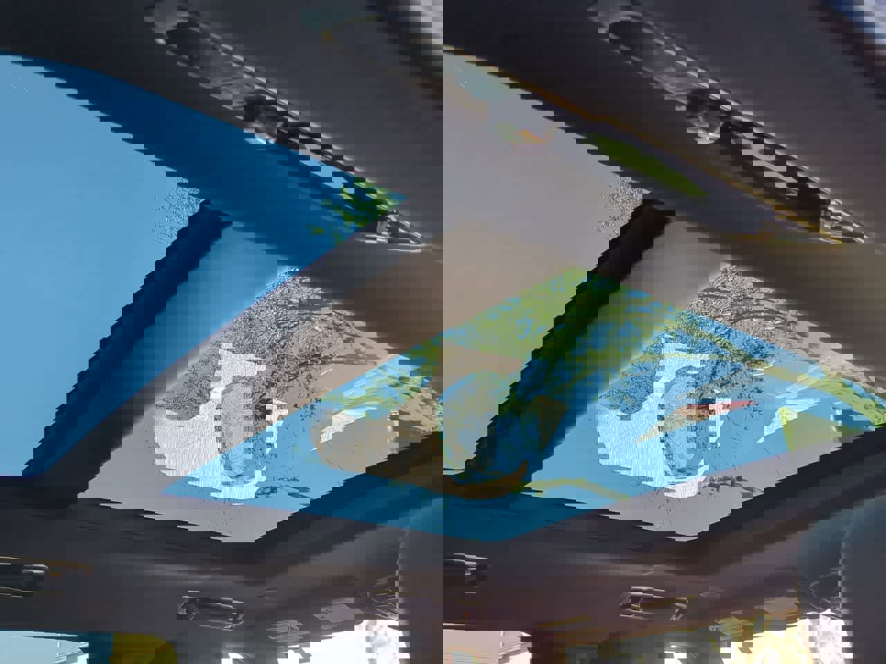 Used 2025 Land Rover Range Rover Sport SE image 23