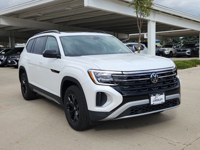 New 2026 Volkswagen Atlas Peak Edition image 1