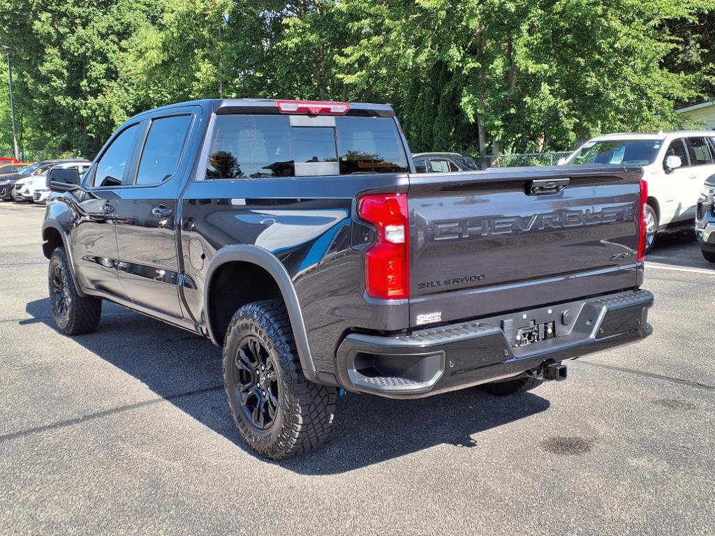 Used 2024 Chevrolet Silverado 1500 ZR2 w/ Technology Package image 3