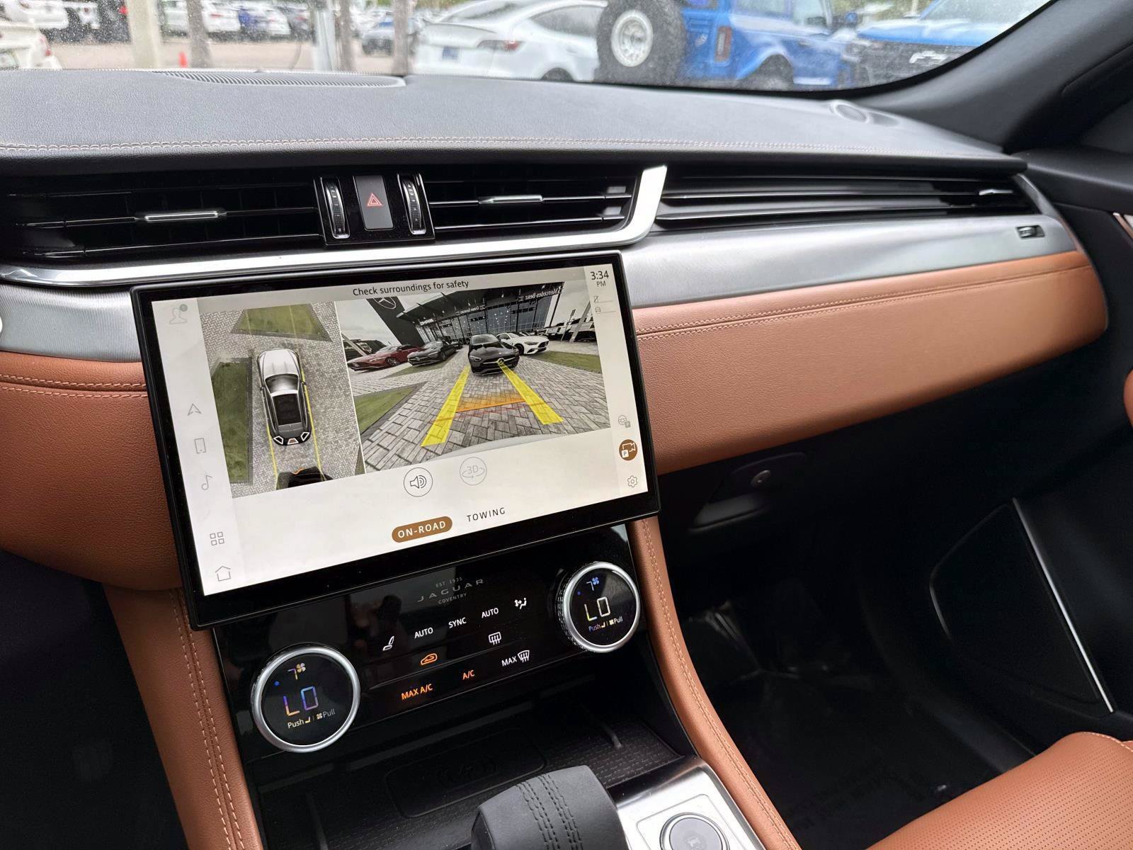 Used 2024 Jaguar F-PACE R-Dynamic S AWD/4WD image 27